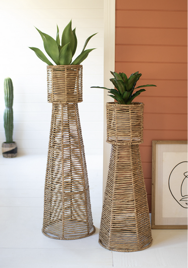 Seagrass and Iron Planter Tower (small)